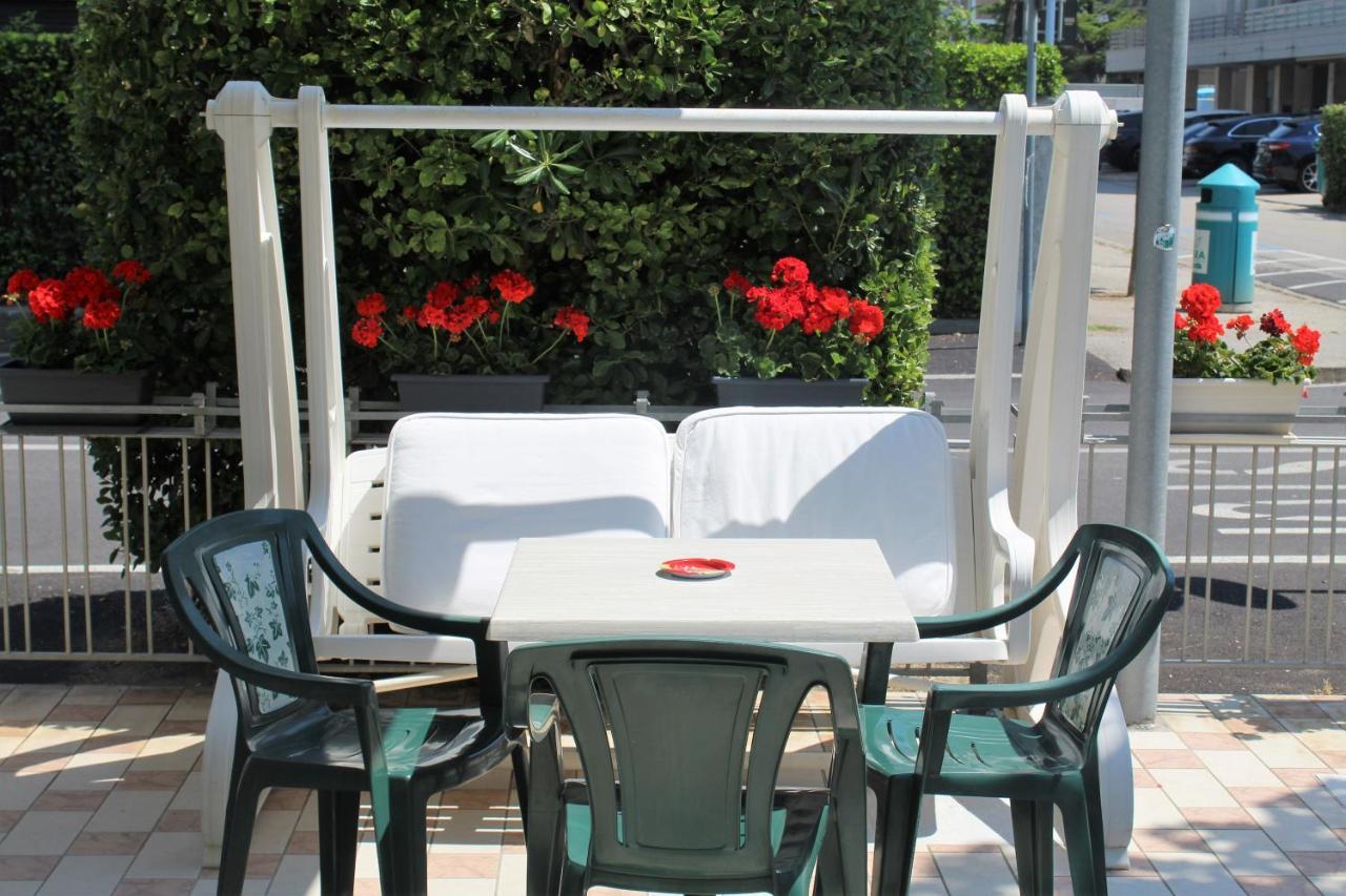 Hotel Palme Park & Beach Included Lido di Jesolo Exterior foto