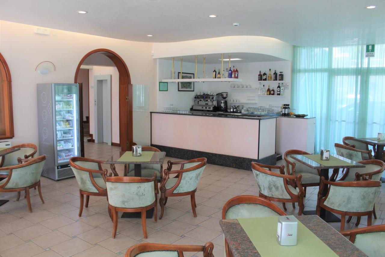 Hotel Palme Park & Beach Included Lido di Jesolo Exterior foto