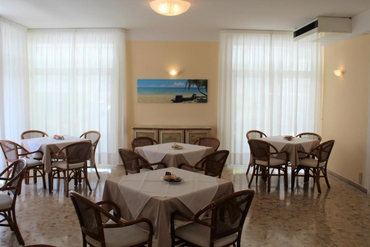 Hotel Palme Park & Beach Included Lido di Jesolo Exterior foto